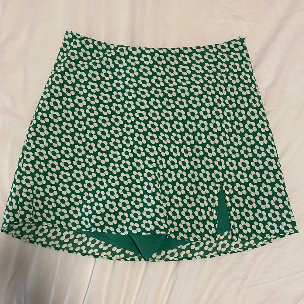 Homecoming Honolulu Green Miki Skort Size S